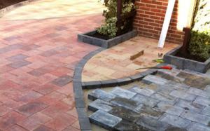 Aanleg sierbestrating terras